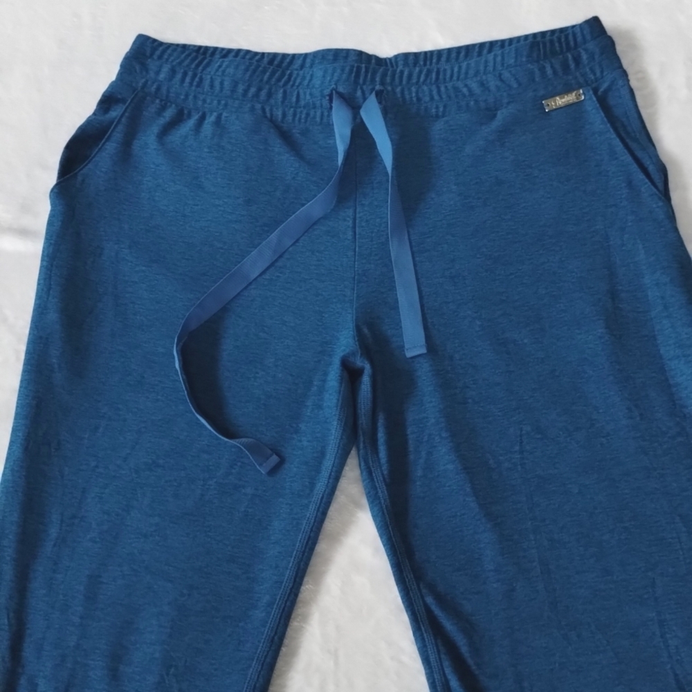 Bombshell Cozy Joggers - Picture 6 of 11